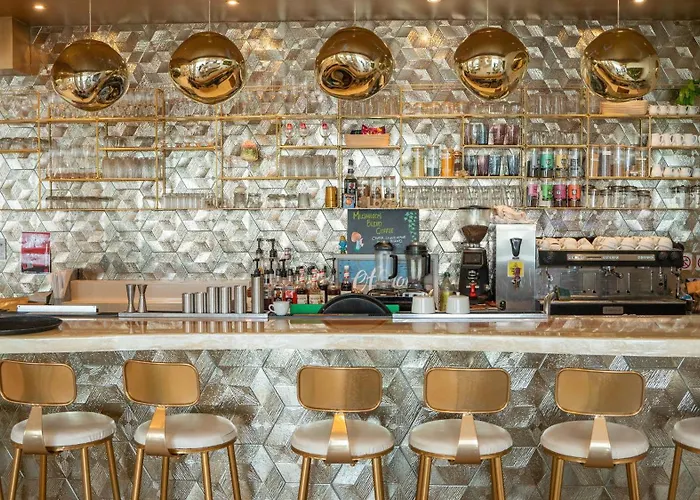 Oyo Newquay Beach Hotel